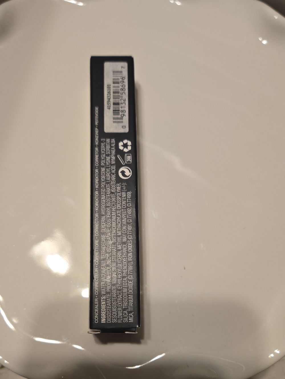 bareMinerals Liquid Mineral Concealer - Light/Med 2.5N - Picture 5 of 8